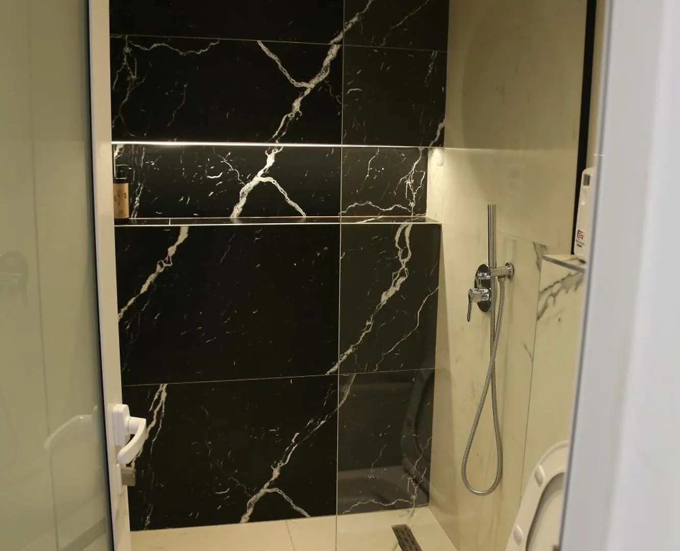 Orchide Apartaments Mine Peza Tirana